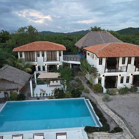 Costa Oeste Tola Exterior foto