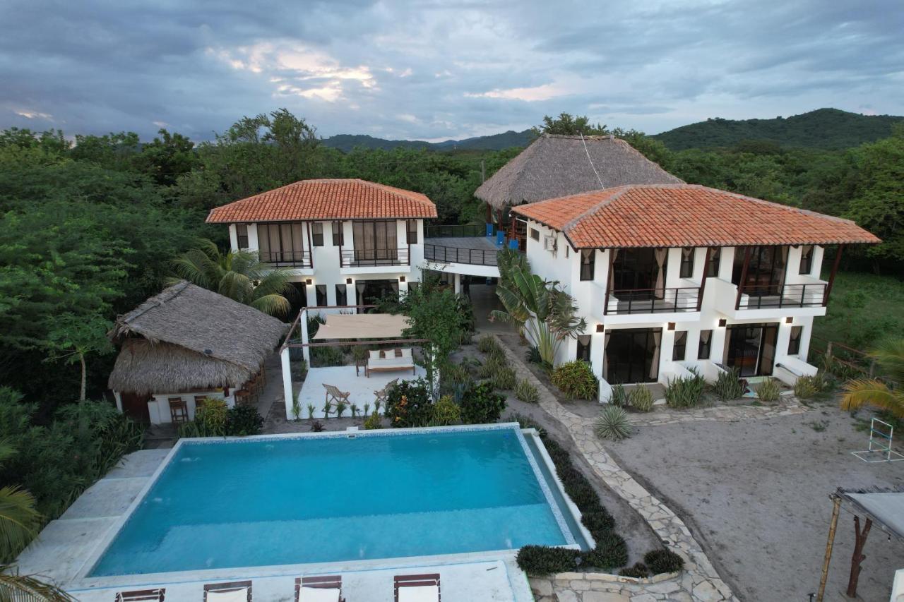 Costa Oeste Tola Exterior foto